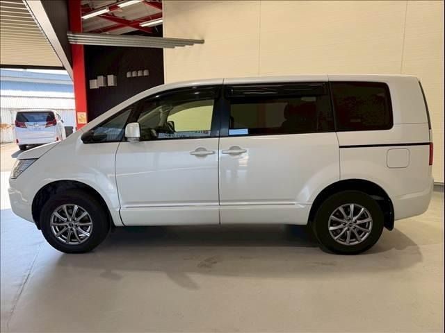 MITSUBISHI DELICA D:5 4WD 2015