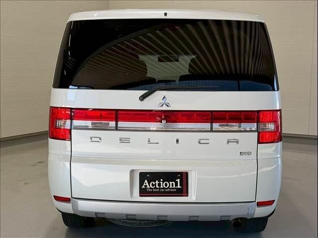 MITSUBISHI DELICA D:5 4WD 2015