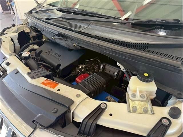 MITSUBISHI DELICA D:5 4WD 2015