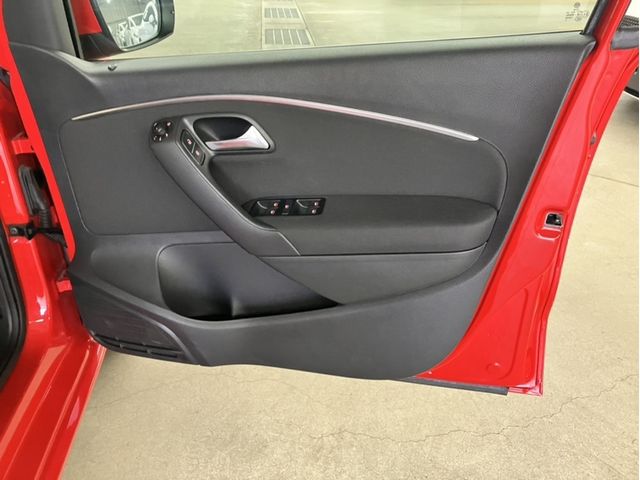 VOLKSWAGEN VOLKSWAGEN POLO 2018