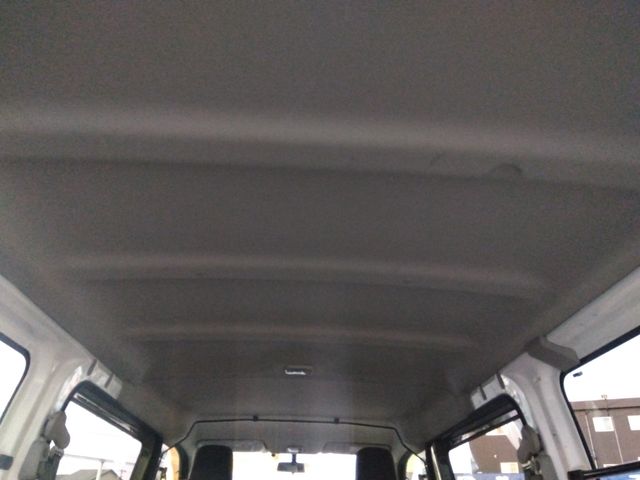 NISSAN NV350 CARAVAN 4WD 2013