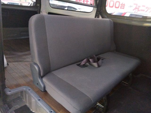 NISSAN NV350 CARAVAN 4WD 2013