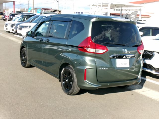 HONDA FREED 2024