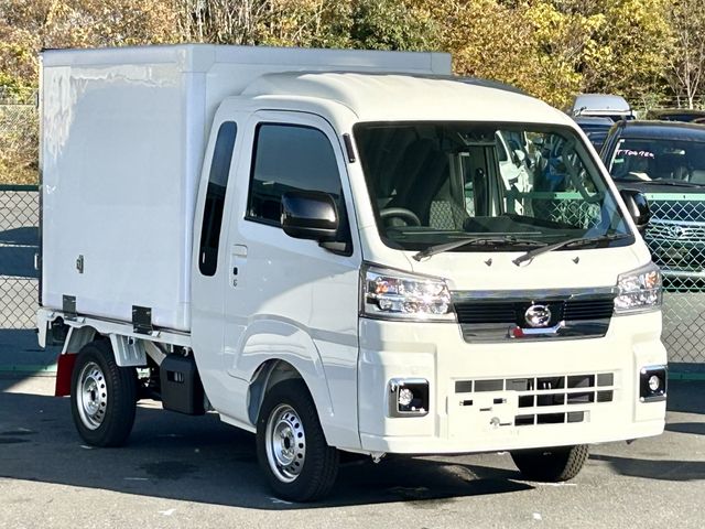 DAIHATSU HIJET truck 4WD 2025