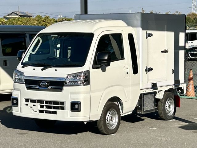 DAIHATSU HIJET truck 4WD 2025