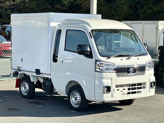 DAIHATSU HIJET truck 4WD 2025
