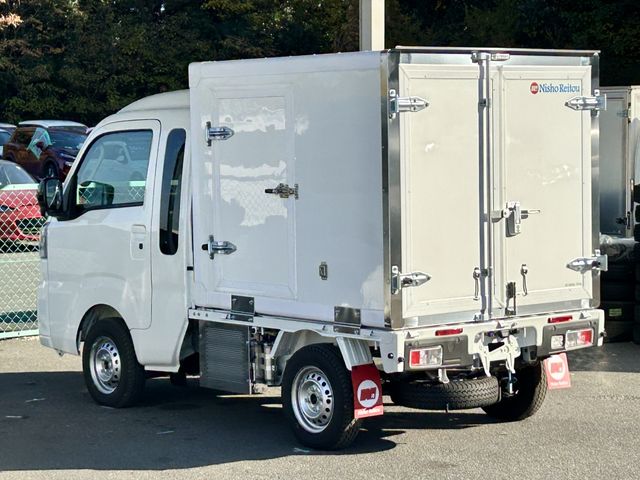 DAIHATSU HIJET truck 4WD 2025