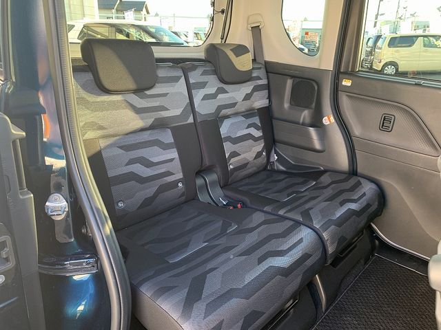 DAIHATSU TANTO FAN CROSS 2023