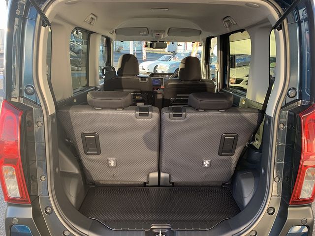 DAIHATSU TANTO FAN CROSS 2023