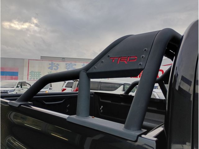 TOYOTA HILUX 4WD 2018