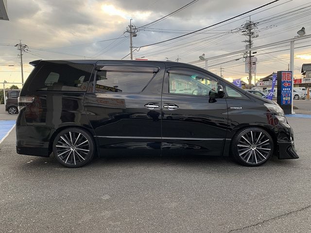 TOYOTA VELLFIRE  HYBRID 4WD 2013