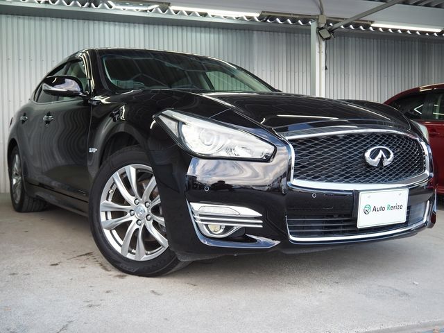 NISSAN FUGA HYBRID 2016