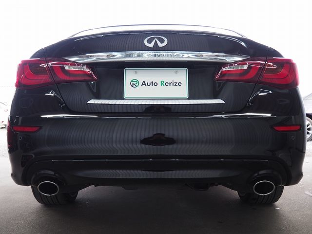 NISSAN FUGA HYBRID 2016