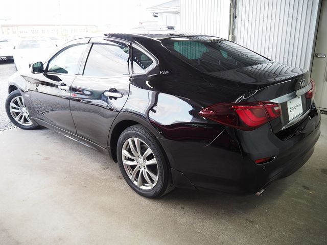 NISSAN FUGA HYBRID 2016