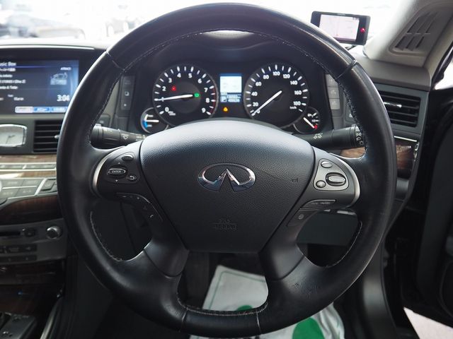 NISSAN FUGA HYBRID 2016