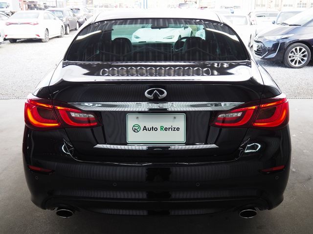 NISSAN FUGA HYBRID 2016