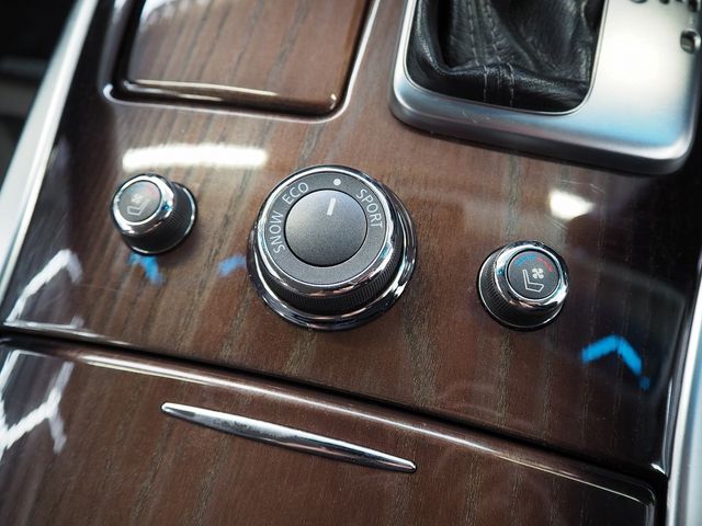 NISSAN FUGA HYBRID 2016