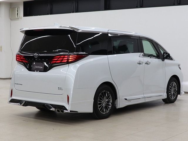 TOYOTA ALPHARD hybrid 4WD 2024