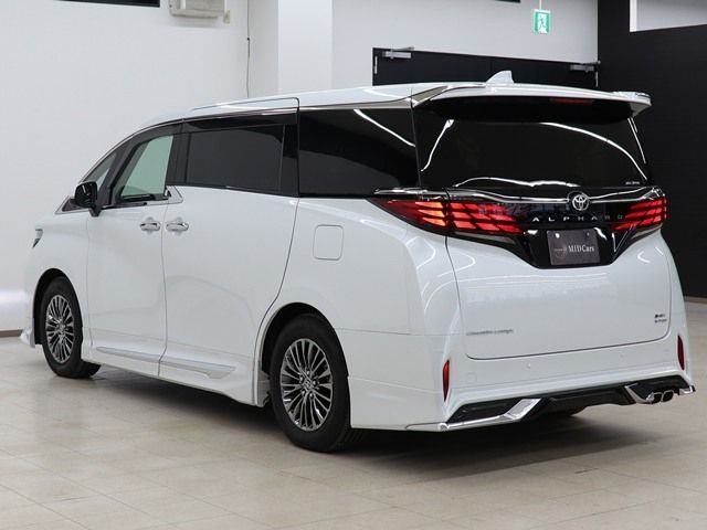 TOYOTA ALPHARD hybrid 4WD 2024
