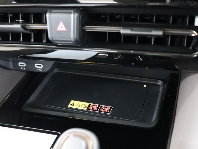 TOYOTA ALPHARD hybrid 4WD 2024