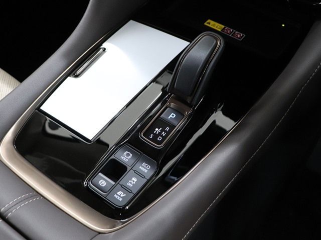 TOYOTA ALPHARD hybrid 4WD 2024