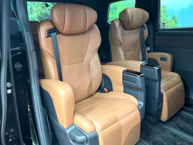 TOYOTA VELLFIRE  HYBRID 2024