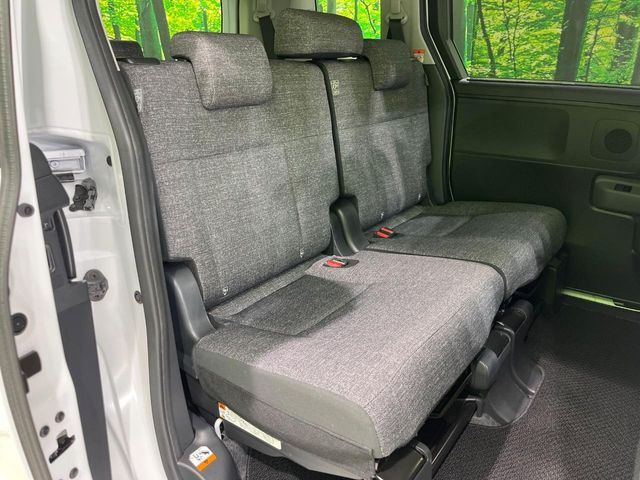 TOYOTA SIENTA HYBRID 2025