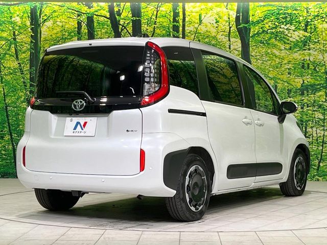 TOYOTA SIENTA HYBRID 2025