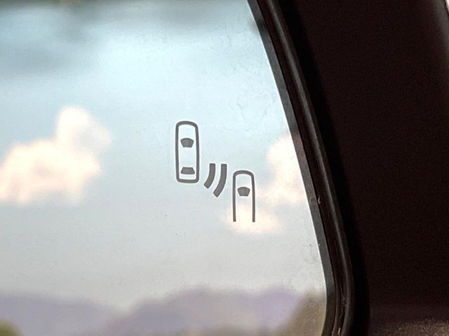 TOYOTA RAV4 4WD 2025