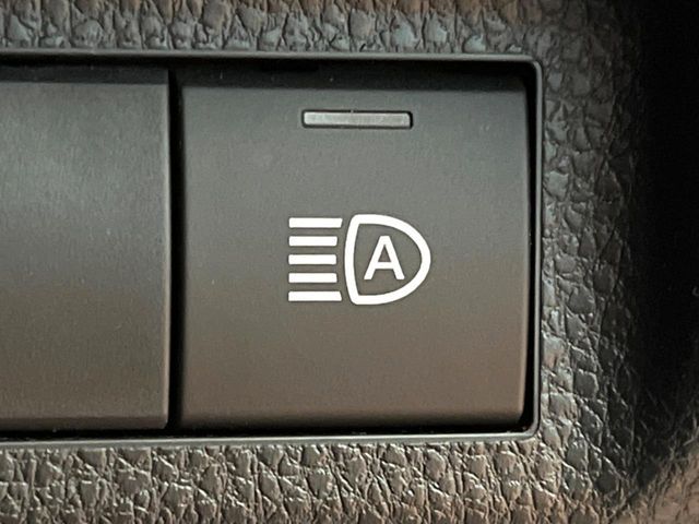 TOYOTA RAV4 4WD 2025