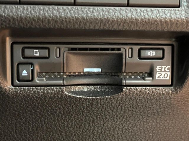 TOYOTA RAV4 4WD 2025