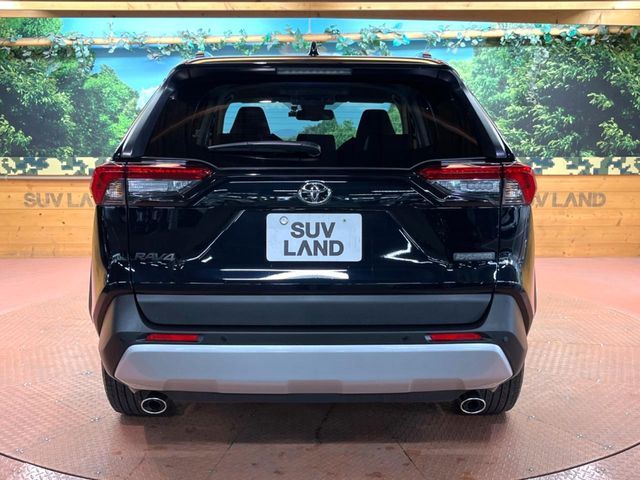 TOYOTA RAV4 4WD 2025