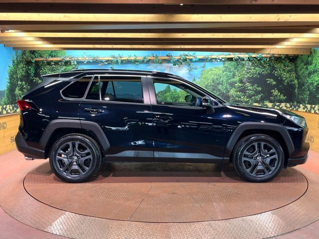 TOYOTA RAV4 4WD 2025