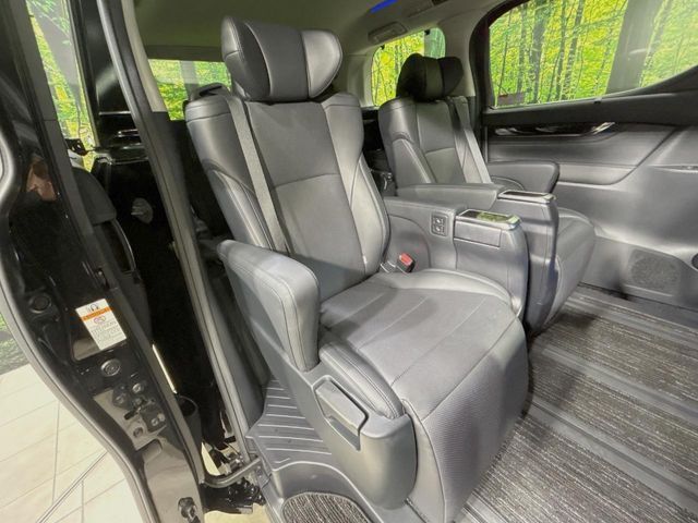 TOYOTA VELLFIRE 2019