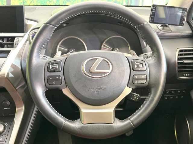 TOYOTA LEXUS NX300h 2015