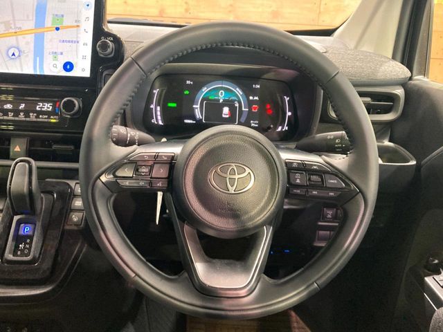 TOYOTA SIENTA HYBRID 2024