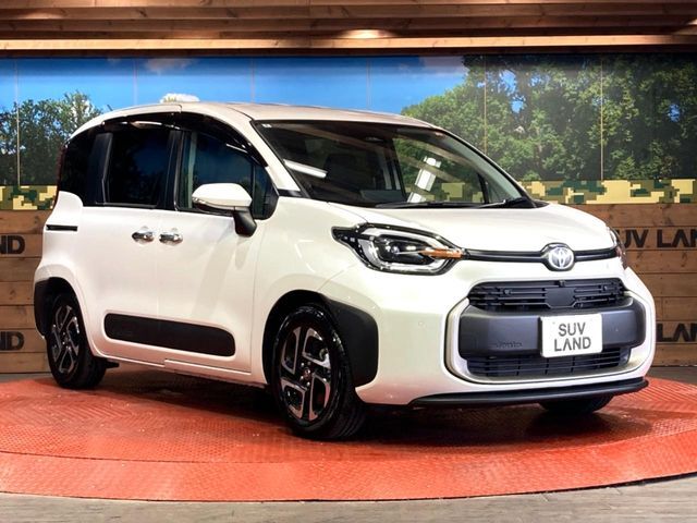 TOYOTA SIENTA HYBRID 2024