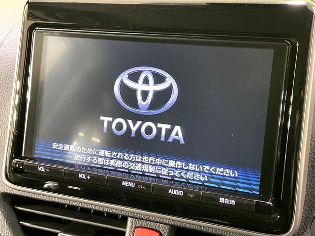 TOYOTA VOXY 2016