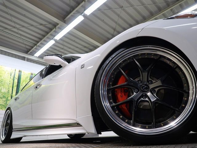 TOYOTA LEXUS LS500 2023