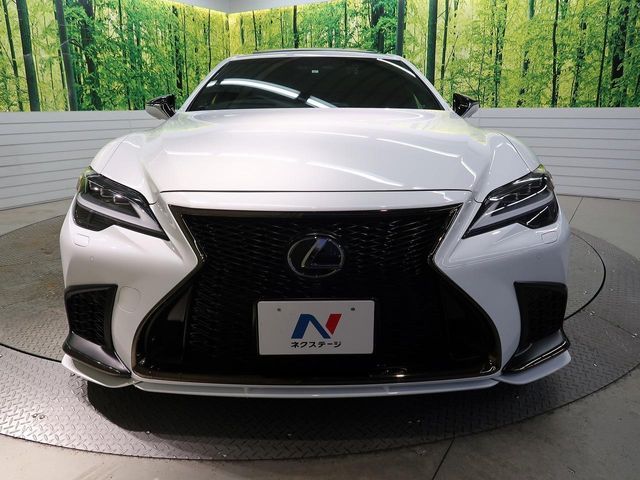 TOYOTA LEXUS LS500 2023