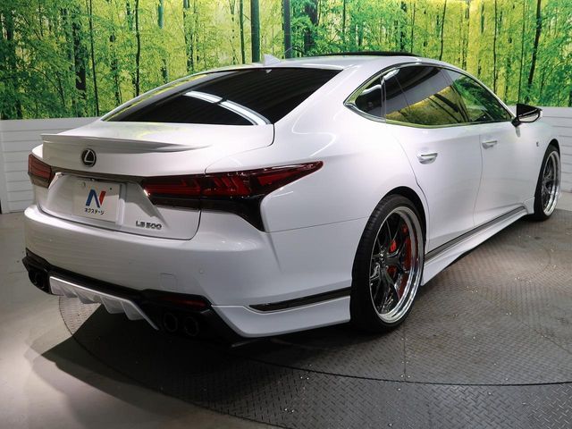 TOYOTA LEXUS LS500 2023