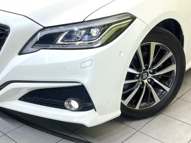 TOYOTA CROWN sedan hybrid 2019