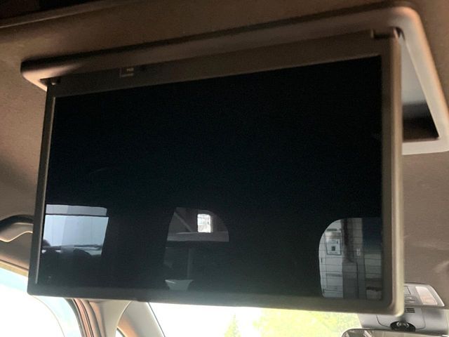 TOYOTA NOAH HYBRID 2024