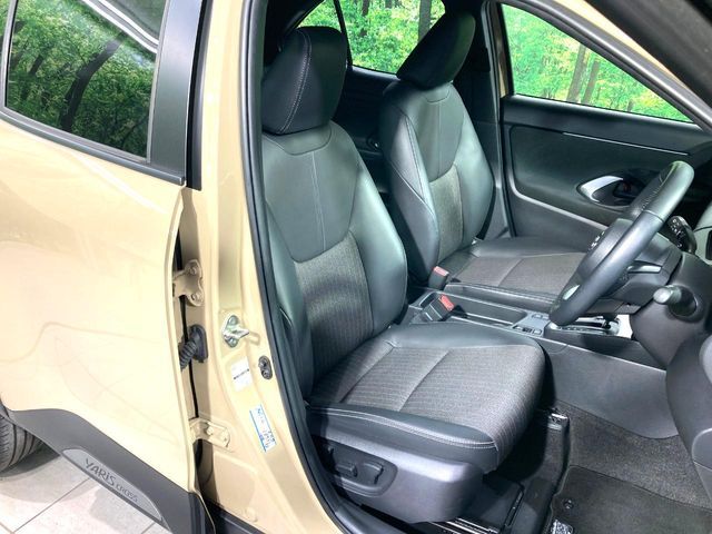 TOYOTA YARIS CROSS HYBRID 2023