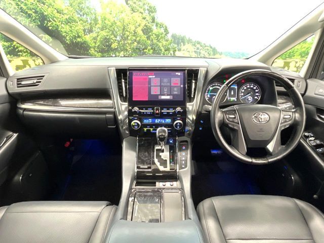 TOYOTA ALPHARD hybrid 4WD 2020
