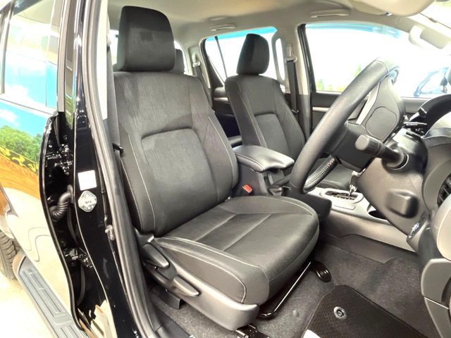 TOYOTA HILUX 4WD 2023