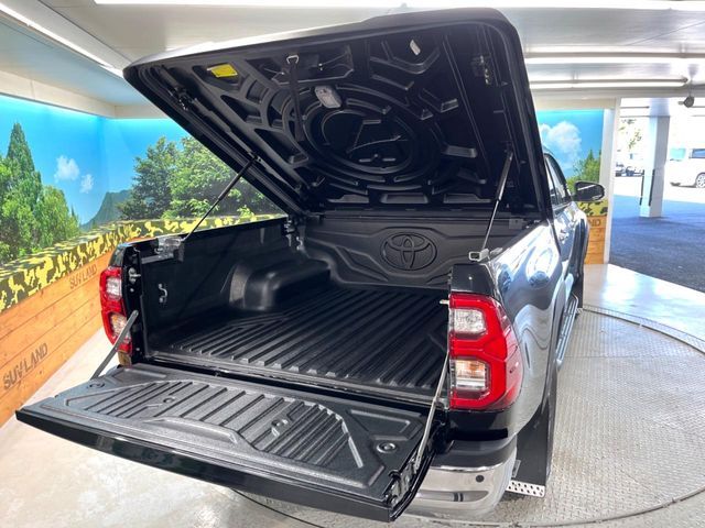 TOYOTA HILUX 4WD 2023