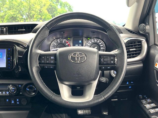 TOYOTA HILUX 4WD 2023