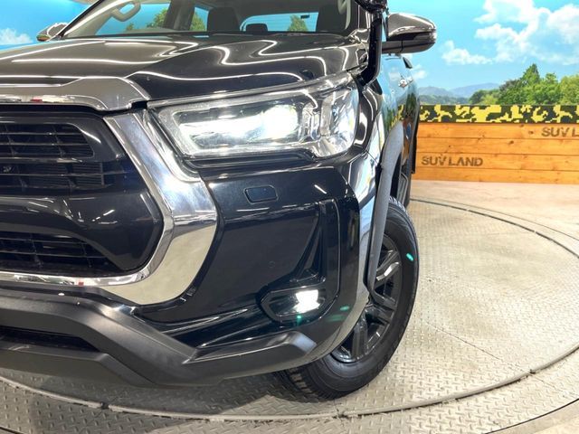 TOYOTA HILUX 4WD 2023