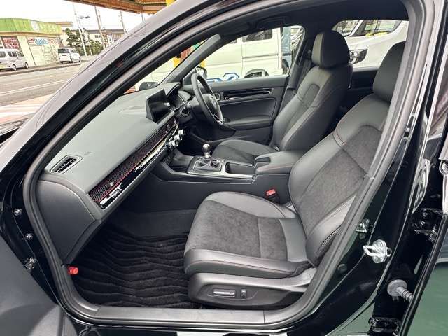 HONDA CIVIC hatchback 2025